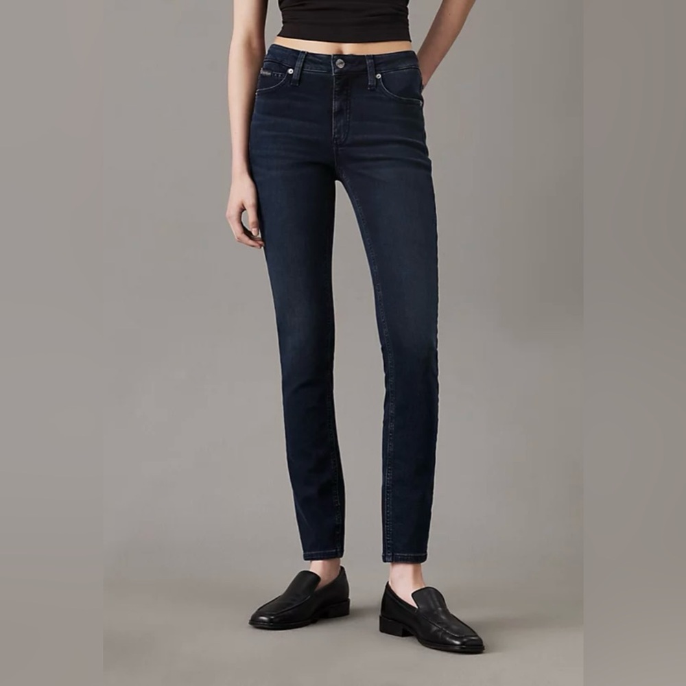 🤍🌷💎Calvin Klein Jeans Women's Midnight Blue Skinny Jeans
